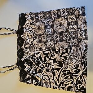 Chicos Silk Lace Trimmed‎ Stretch Camisole Tank Top Sz 1 Black/Silver